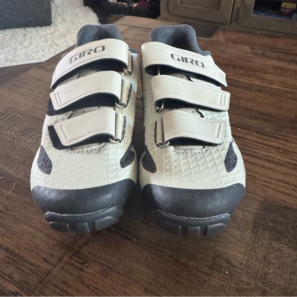 Giro Ranger Spin Cycle Shoes 6.5 Cream and Black - Picture 6 of 16